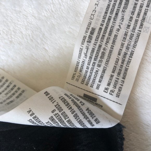 Hollister Cold Shoulder Top - Picture 6 of 7